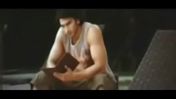 ANUSHKA SHARMA FULL BLACK BIKINI HOT in ladies vs ricky bahl – YouTube